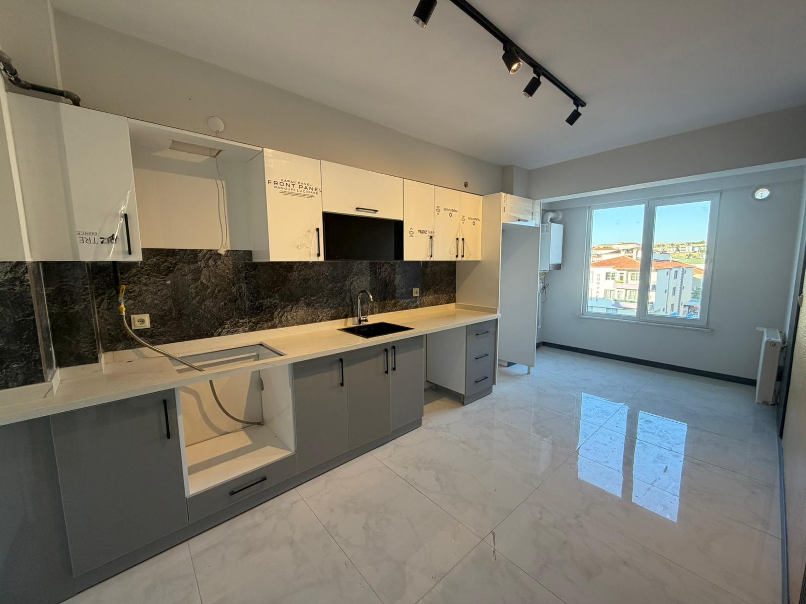 POLAT GAYRİMENKUL - 📍 TEKİR CADDESİ'NDE KİRALIK 3+1 DAİRE