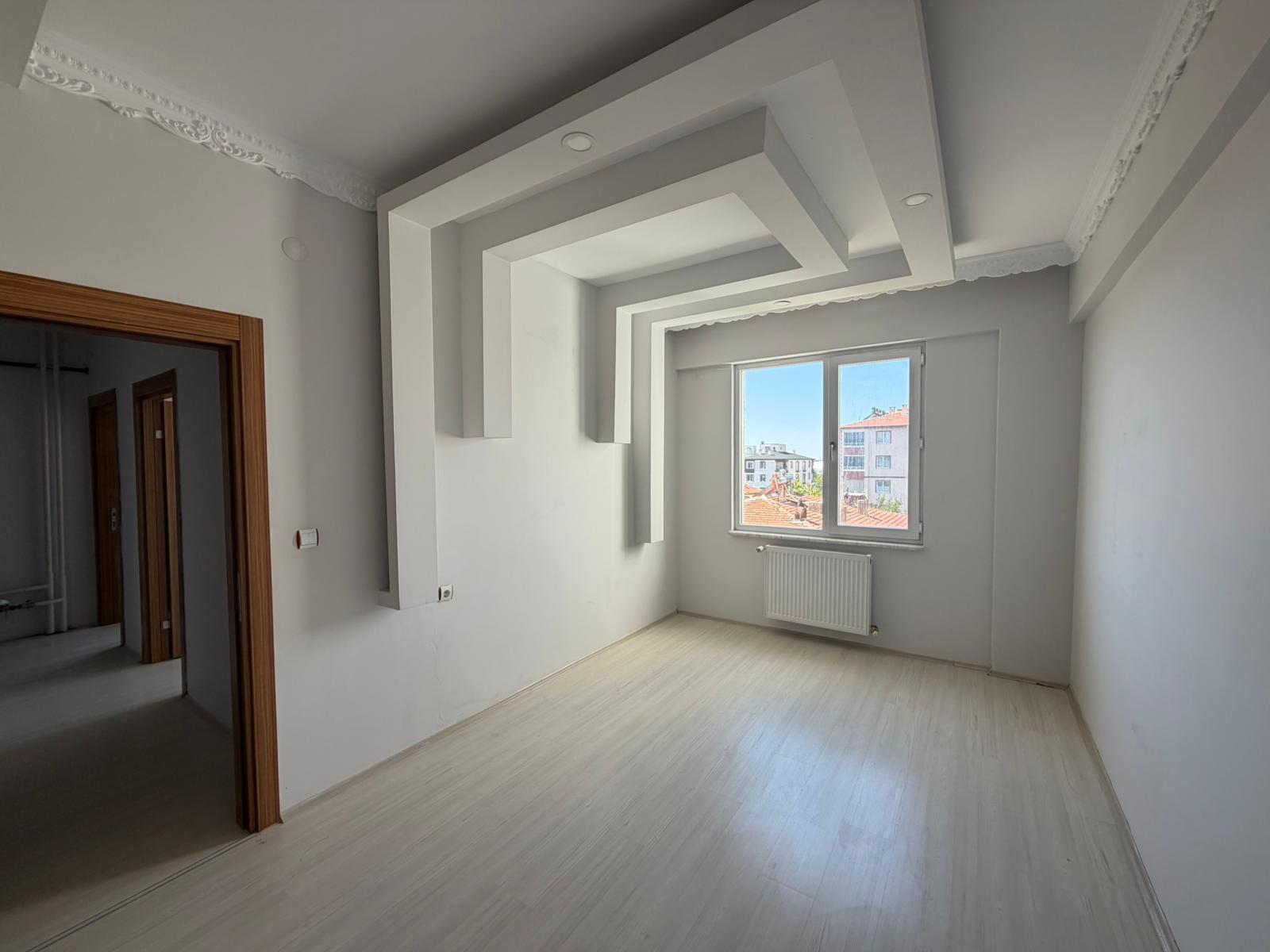 POLAT GAYRİMENKUL - 📍 TEKİR CADDESİ'NDE SATILIK 3+1 DAİRE