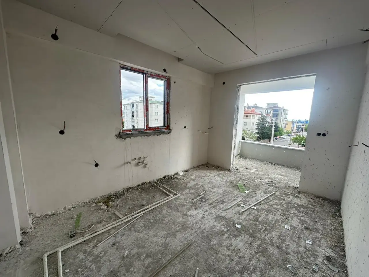 POLAT GAYRİMENKUL - YENİ MAHALLE ÖNÜ AÇIK LÜKS 2+1 VEYA 3+1 DAİRELER