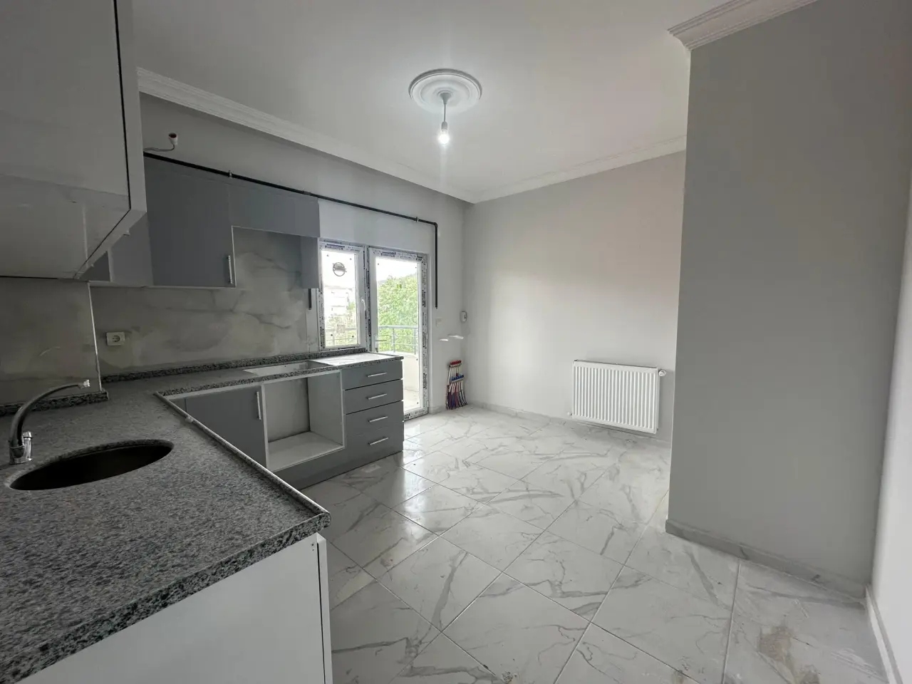 POLAT GAYRİMENKUL - ÇARŞI MERKEZDE SATILIK LÜX SIFIR 3+1 DAİRE