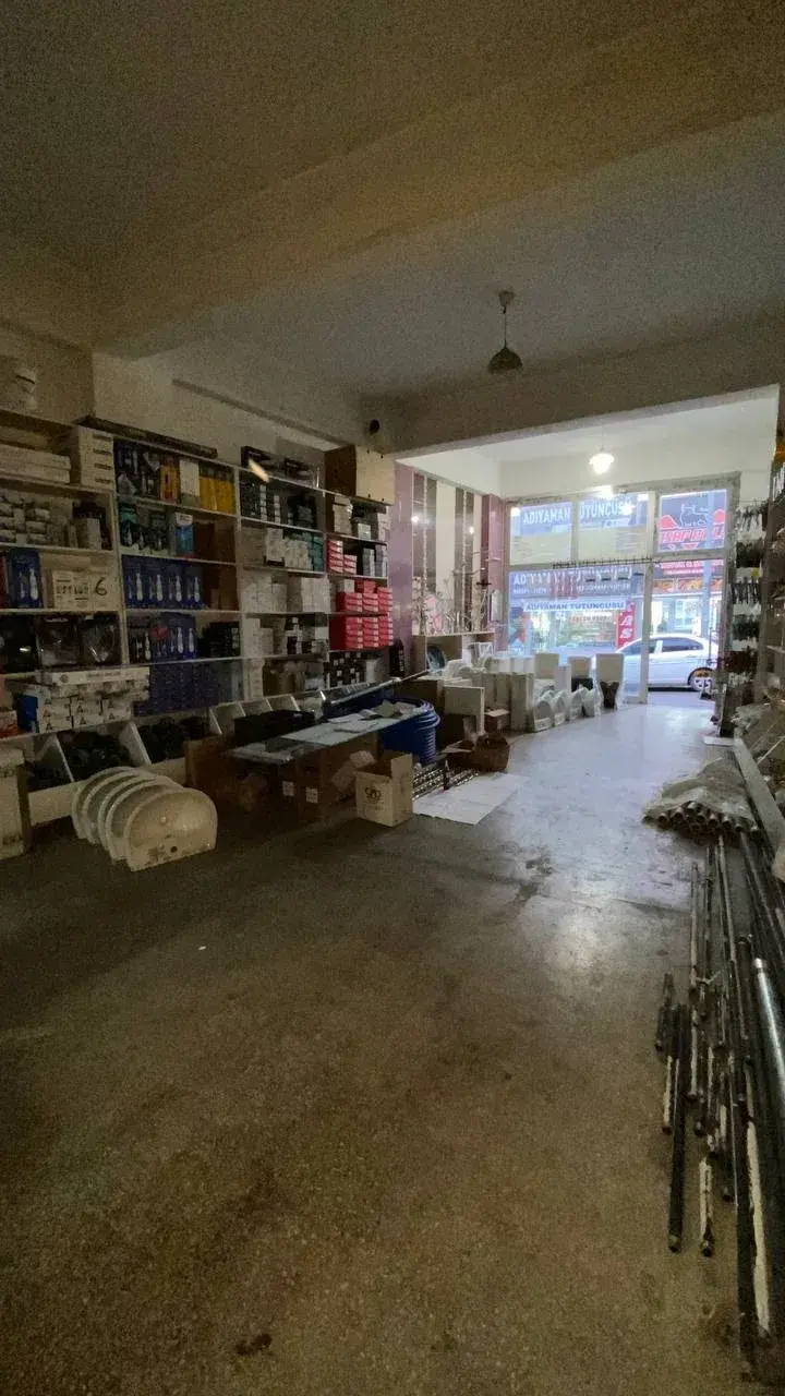 POLAT GAYRİMENKUL - ÇARŞI MERKEZDE İŞLEK CADDE ÜZERİNDE SATILIK HAZIR KİRACILI DÜKKAN