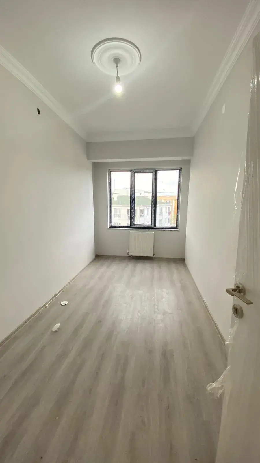 POLAT GAYRİMENKUL - TEKİR CADDESİ ÜZERİNDE SATILIK LÜX DAİRE VE DÜKKAN