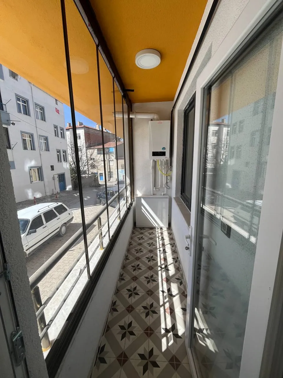 DEVELİ POLAT GAYRİMENKUL-ÇARŞI MERKEZDE SATILIK LÜX DAİRE