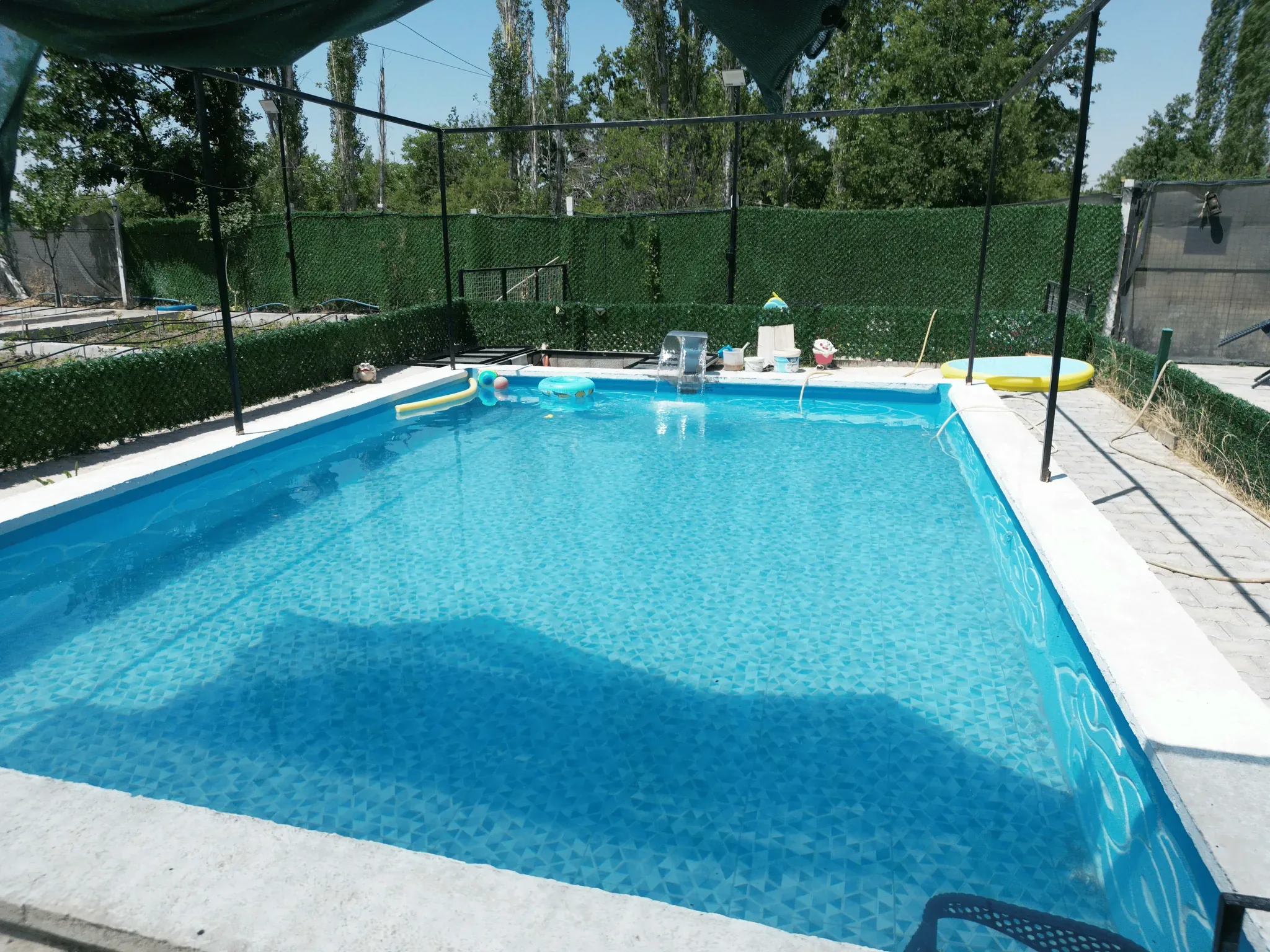 DEVELİ POLAT GAYRİMENKUL - ELBİZ'DE, 360 M2 İÇERİSİNDE DİZAYN EDİLMİŞ HAVUZLU BUNGALOV YAŞAM ALANI
