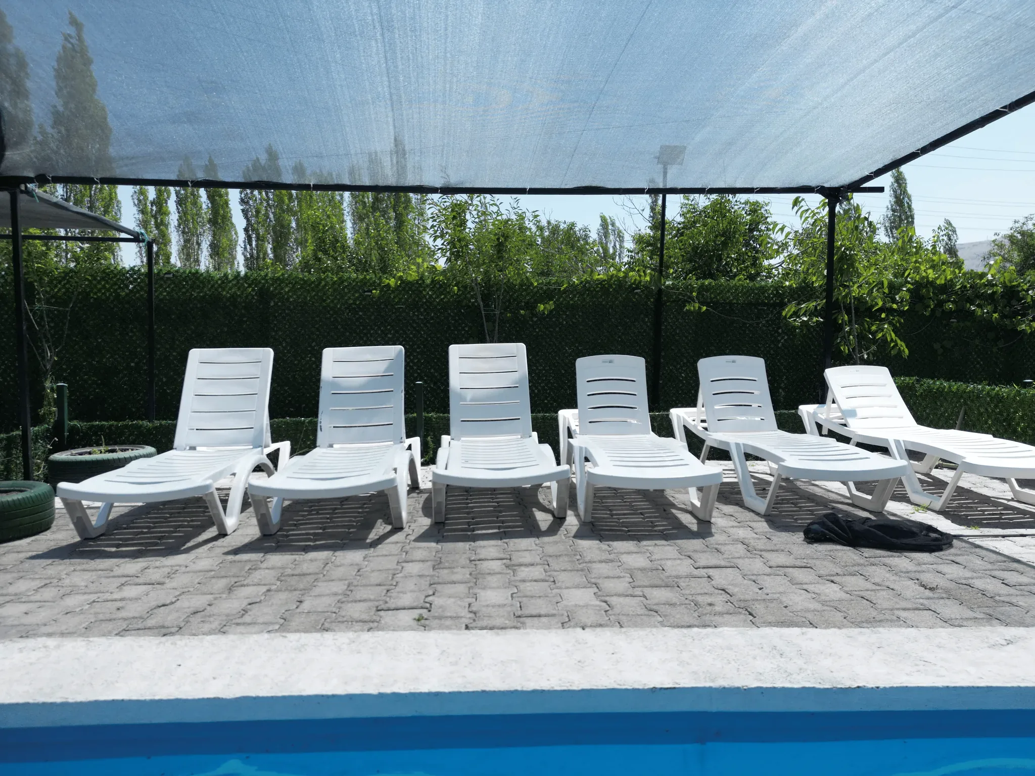 DEVELİ POLAT GAYRİMENKUL - ELBİZ'DE, 360 M2 İÇERİSİNDE DİZAYN EDİLMİŞ HAVUZLU BUNGALOV YAŞAM ALANI