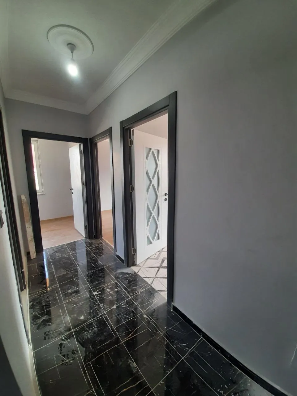 DEVELİ POLAT GAYRİMENKUL-ÇARŞI MERKEZDE KİRALIK LÜX DAİRE
