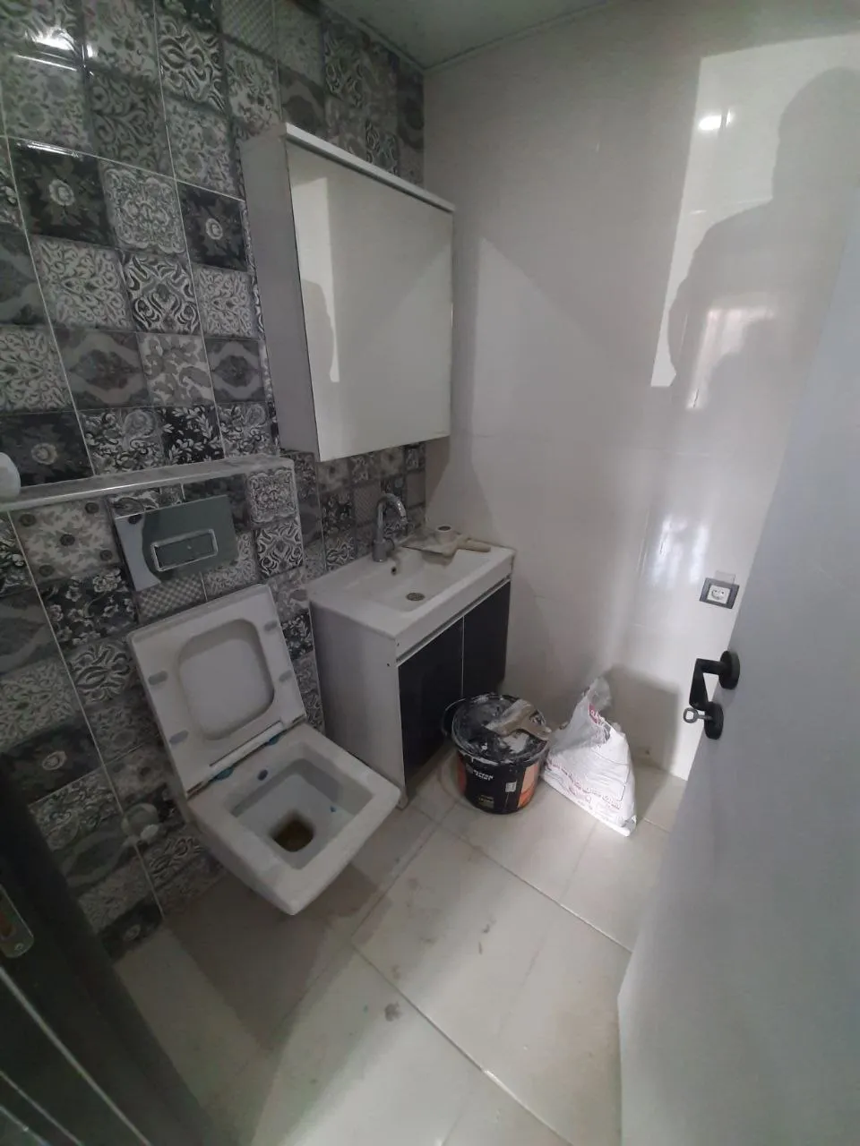 DEVELİ POLAT GAYRİMENKUL-ÇARŞI MERKEZDE KİRALIK LÜX DAİRE