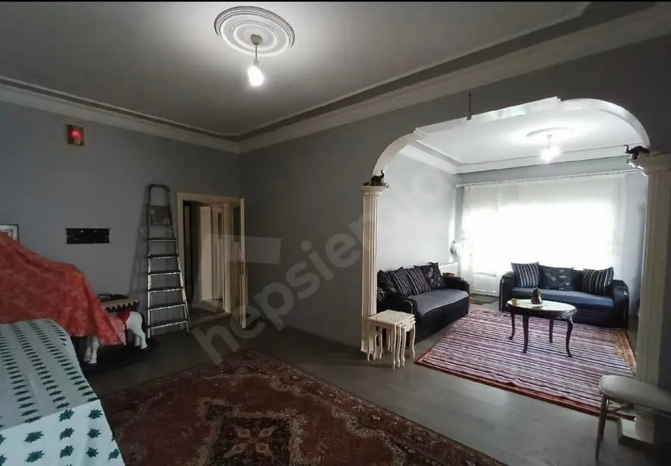 DEVELİ POLAT GAYRİMENKUL- YENİ MAHALLEDE MERKEZE YÜRÜME MESAFELİ DOĞALGAZLI DAİRE