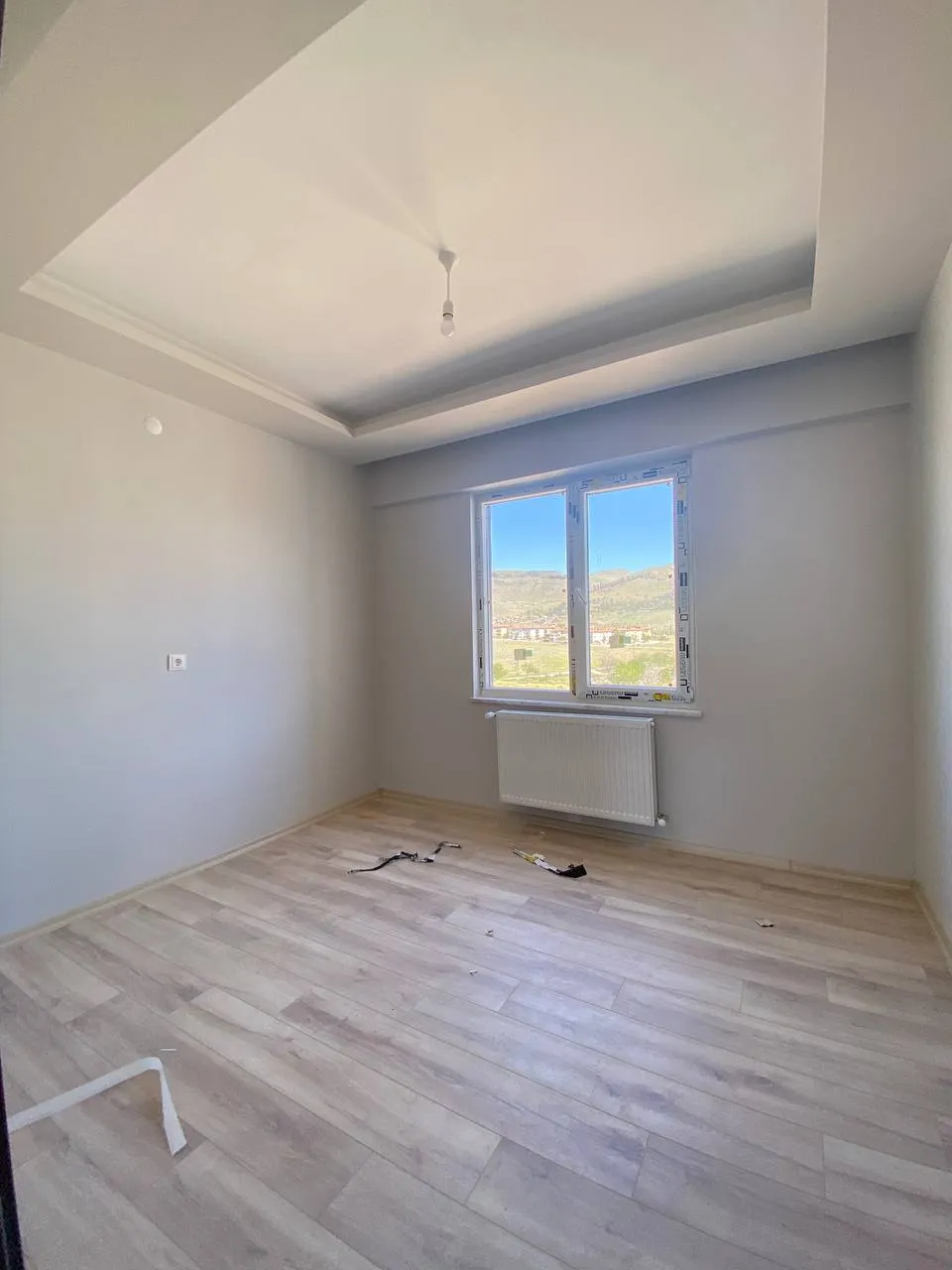 DEVELİ POLAT GAYRİMENKUL-BAHÇELİEVLER MAH. DOLU DOLU TEK DAİRE ÜZERİNE GENİŞ KAÇMAZ SATILIK DAİRE