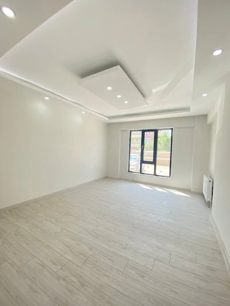 DEVELİ POLAT GAYRİMENKUL - YENİ MAH. ÇARŞI MERKEZE YAKIN SATILIK LÜX DAİRE