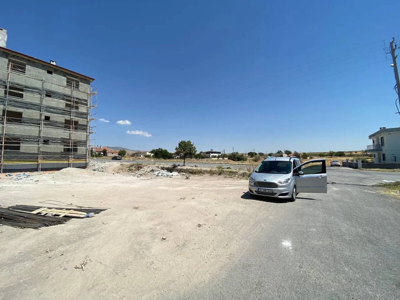 DEVELİ POLAT GAYRİMENKUL- HARMAN MAH. KÖŞE BAŞI SATILIK İMARLI ARSA