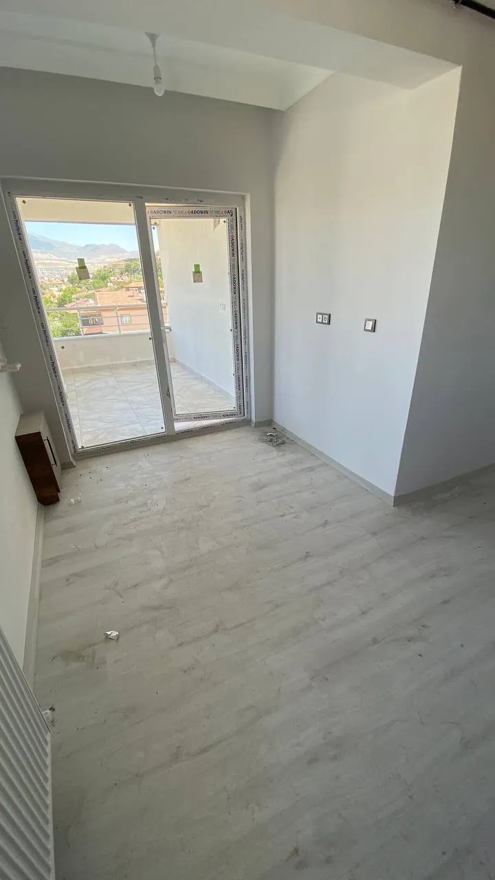 DEVELİ POLAT GAYRİMENKUL- BAHÇEBAŞI MAH. SATILIK SIFIR DAİRELER