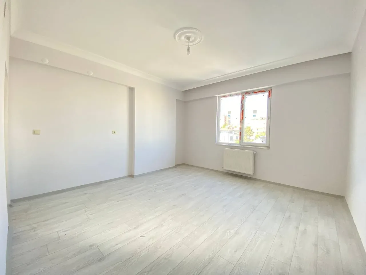 DEVELİ POLAT GAYRİMENKUL - AŞIK SEYRANİ MAH. ANAYOL ÜZERİ SATILIK SIFIR LÜX DAİRE