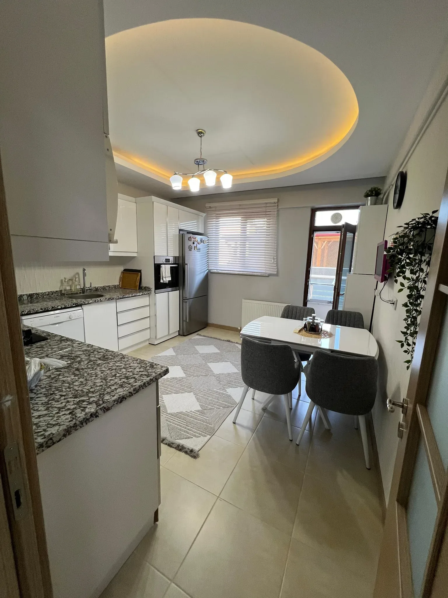 DEVELİ POLAT GAYRİMENKUL - SATILIK ÇARŞI MERKEZDE LÜKS 3+1 DAİRE