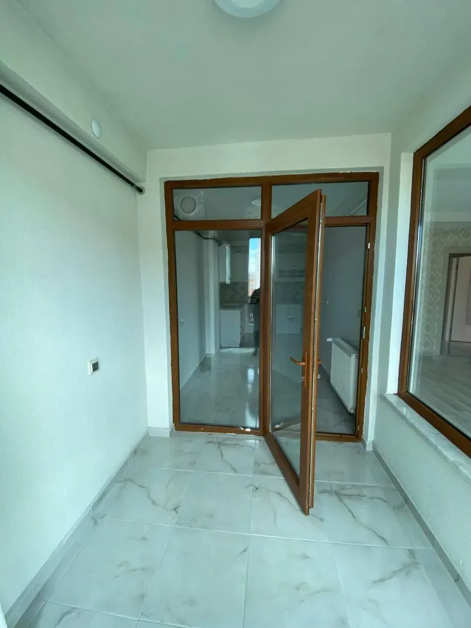 DEVELİ POLAT GAYRİMENKUL - TEKİR CAD. ÜZERİNDE SATILIK GENİŞ FIRSAT DAİRE