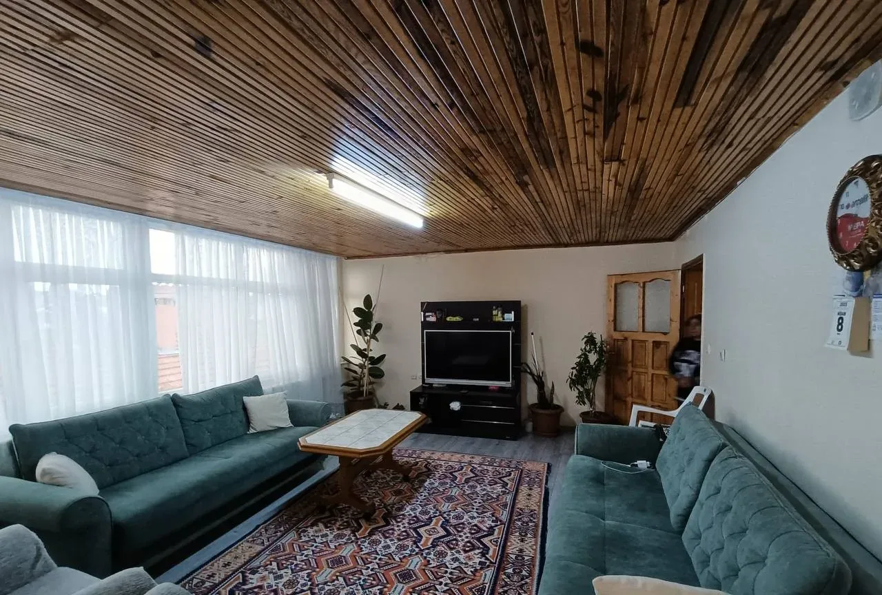 DEVELİ POLAT GAYRİMENKUL - ESKİ OTAGAR BÖLGESİNDE SATILIK BAKIMLI DAİRE