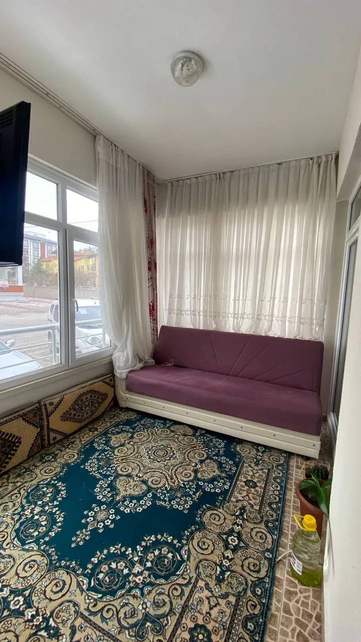DEVELİ POLAT GAYRİMENKUL - YENİ MAH. SATILIK BAKIMLI GENİŞ DAİRE