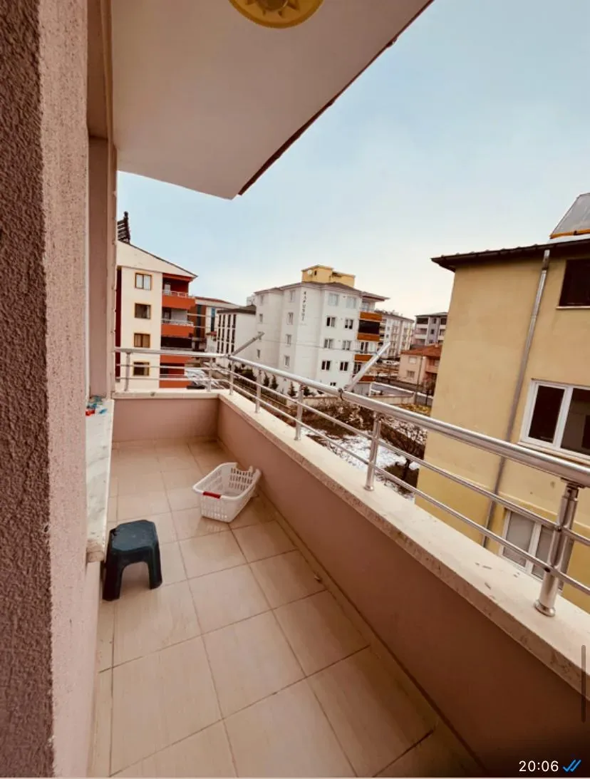 DEVELİ POLAT GAYRİMENKUL - YENİ MAH. ÇARŞI MERKEZE YÜRÜME MESAFELİ SATILIK DAİRE