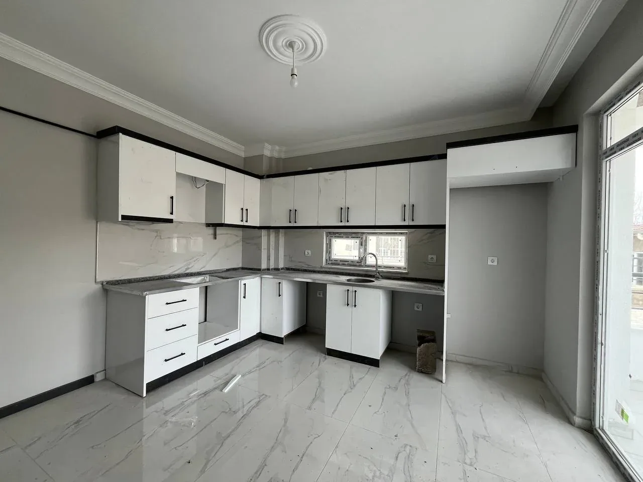 DEVELİ POLAT GAYRİMENKUL-HARMAN MAHALLESİ KİRALIK 3+1 DAİRE