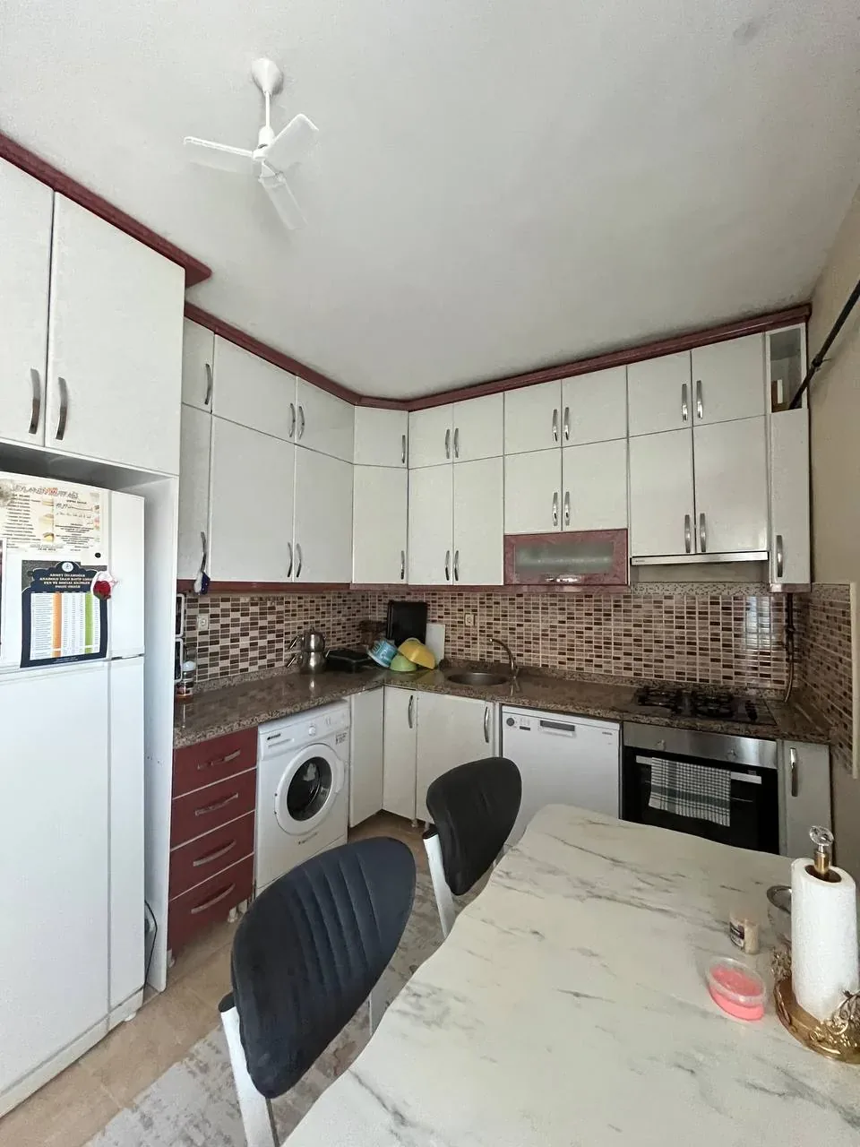 DEVELİ POLAT GAYRİMENKUL - FENESEAŞAĞI MAH. SATILIK BAKIMLI DAİRE