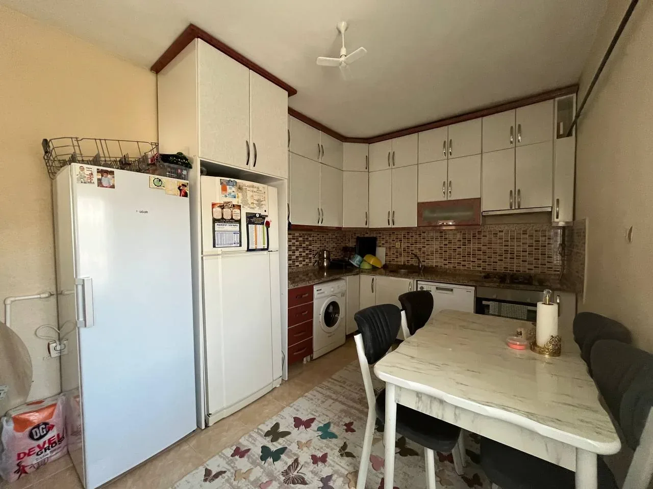 DEVELİ POLAT GAYRİMENKUL - FENESEAŞAĞI MAH. SATILIK BAKIMLI DAİRE