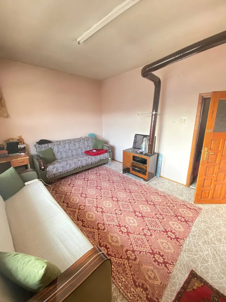 DEVELİ POLAT GAYRİMENKUL - ÇARŞI MERKEZDE SATILIK TİCARİ ARSALI VE KOMPLE SATILIK  BİNA
