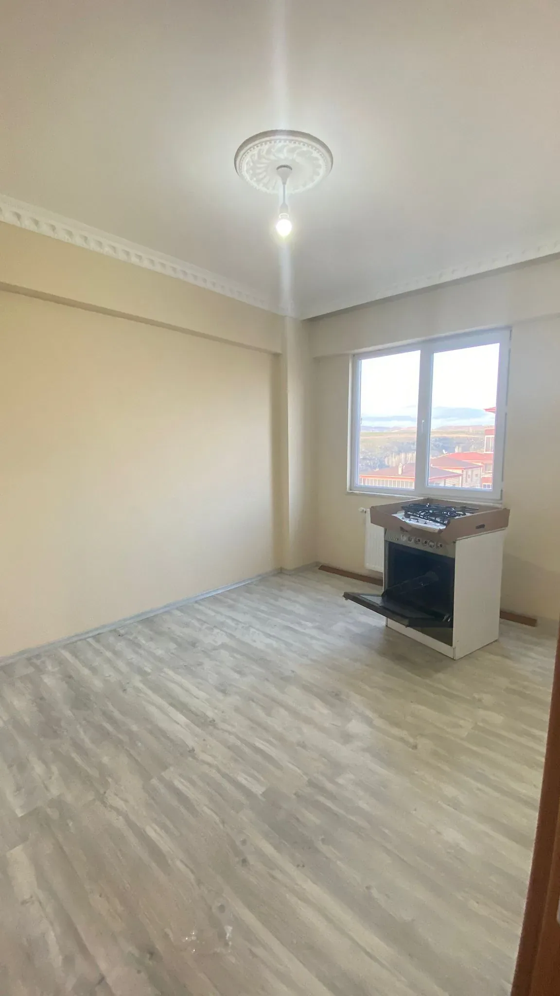 DEVELİ POLAT GAYRİMENKUL - FENESEYUKARI MAH. KİRALIK DAİRE