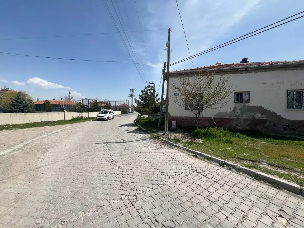DEVELİ POLAT GAYRİMENKUL -FİYAT DÜŞTÜ  SİNDELHÖYÜKTE SATILIK 2 ADET MÜSTAKİL EV