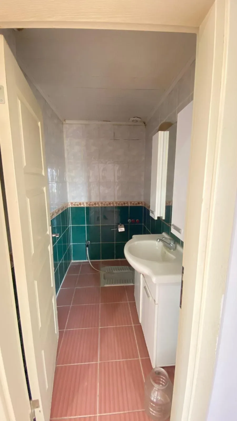 DEVELİ POLAT GAYRİMENKUL- MERKEZİ KONUMDA SATILIK 3+1 BAKIMLI DAİRE