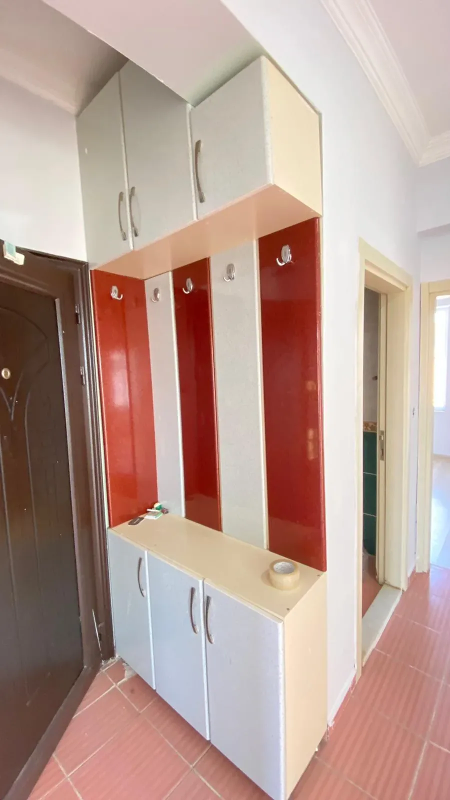 DEVELİ POLAT GAYRİMENKUL- MERKEZİ KONUMDA SATILIK 3+1 BAKIMLI DAİRE