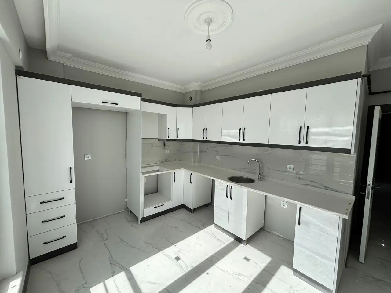 DEVELİ POLAT GAYRİMENKUL - M.ASIM KÖKSAL MAH. 3+1 SATILIK DAİRE