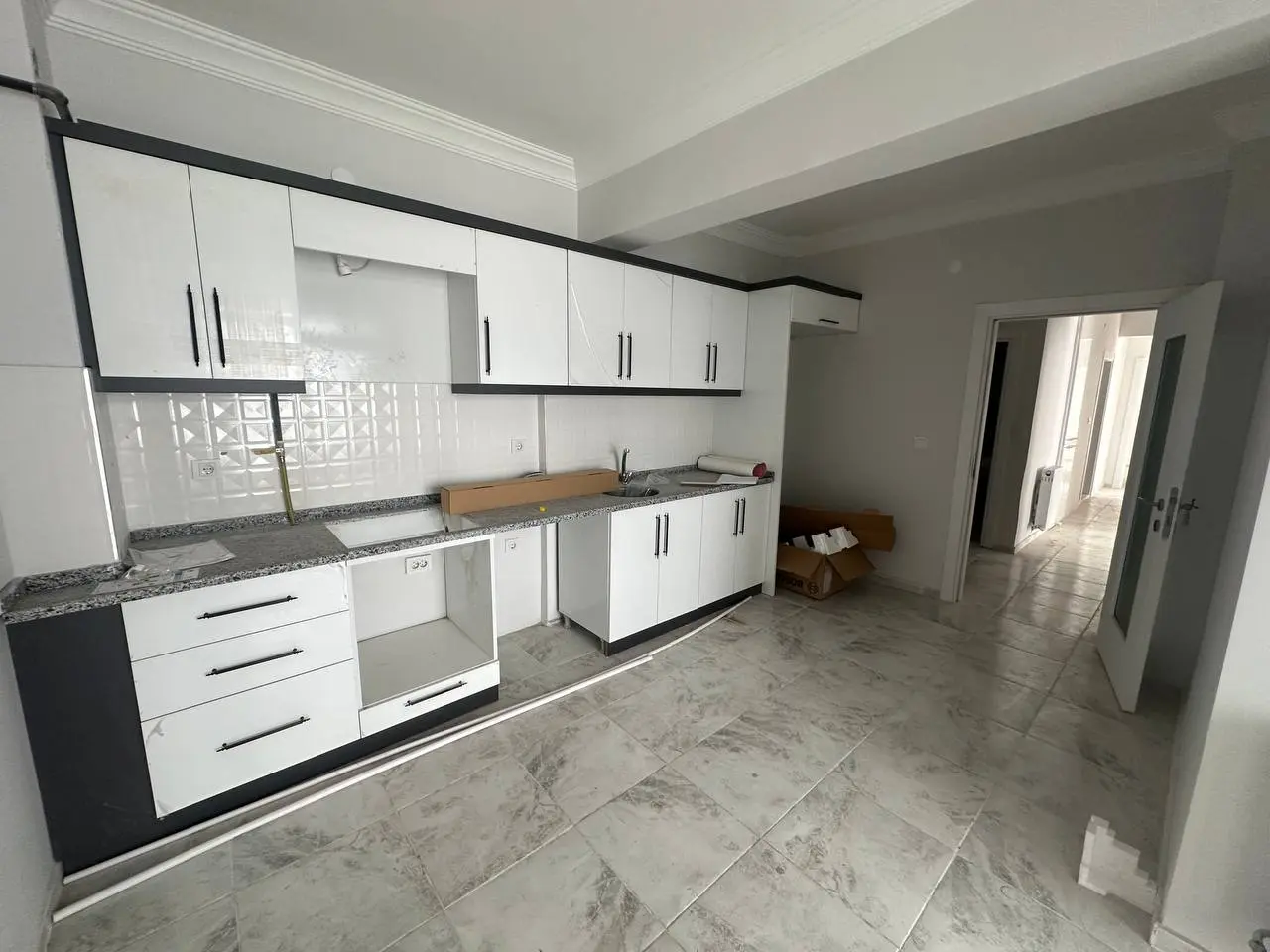 POLAT GAYRİMENKUL - SANAYİ ÜSTÜNDE SATILIK GENİŞ 3+1 DAİRE