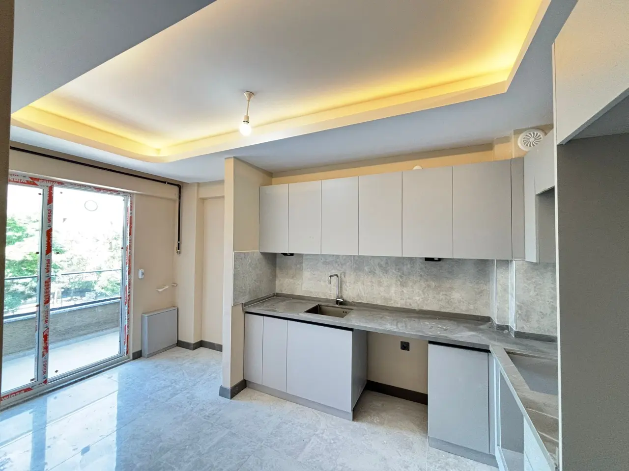 POLAT GAYRİMENKUL - İBRAHİMAĞA MAH. MERKEZE YAKIN 2+1 SATILIK SIFIR DAİRE