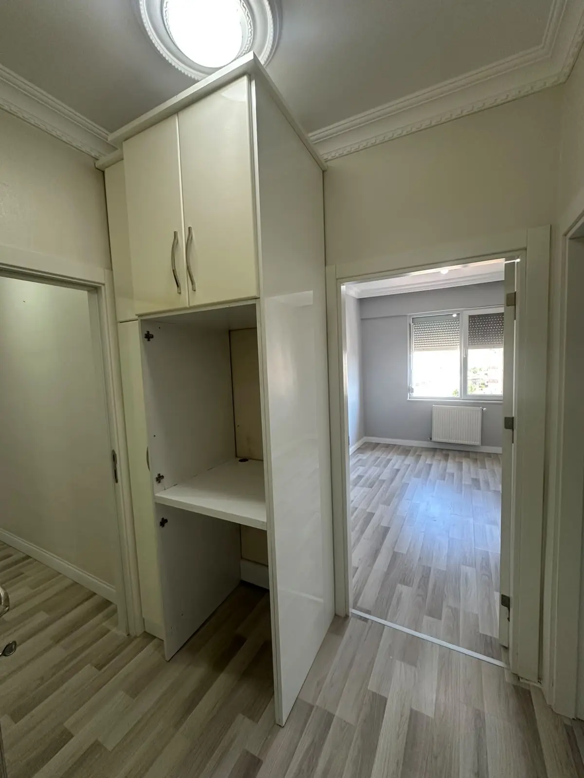# 🏡 İBRAHİMAĞA MAHALLESİ'NDE ÇARŞI MERKEZDE SATILIK LÜKS DAİRE