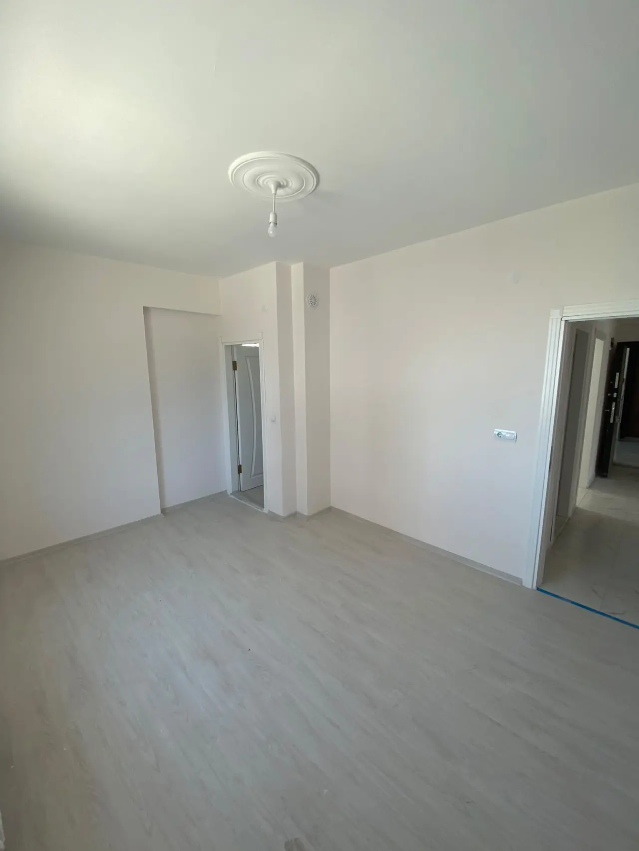 POLAT GAYRİMENKUL - 🚪 GENİŞ METREKARELİ, FERAH 3+1 DAİRE FENESE MAHALLESİ'NDE SİZLERİ BEKLİYOR!