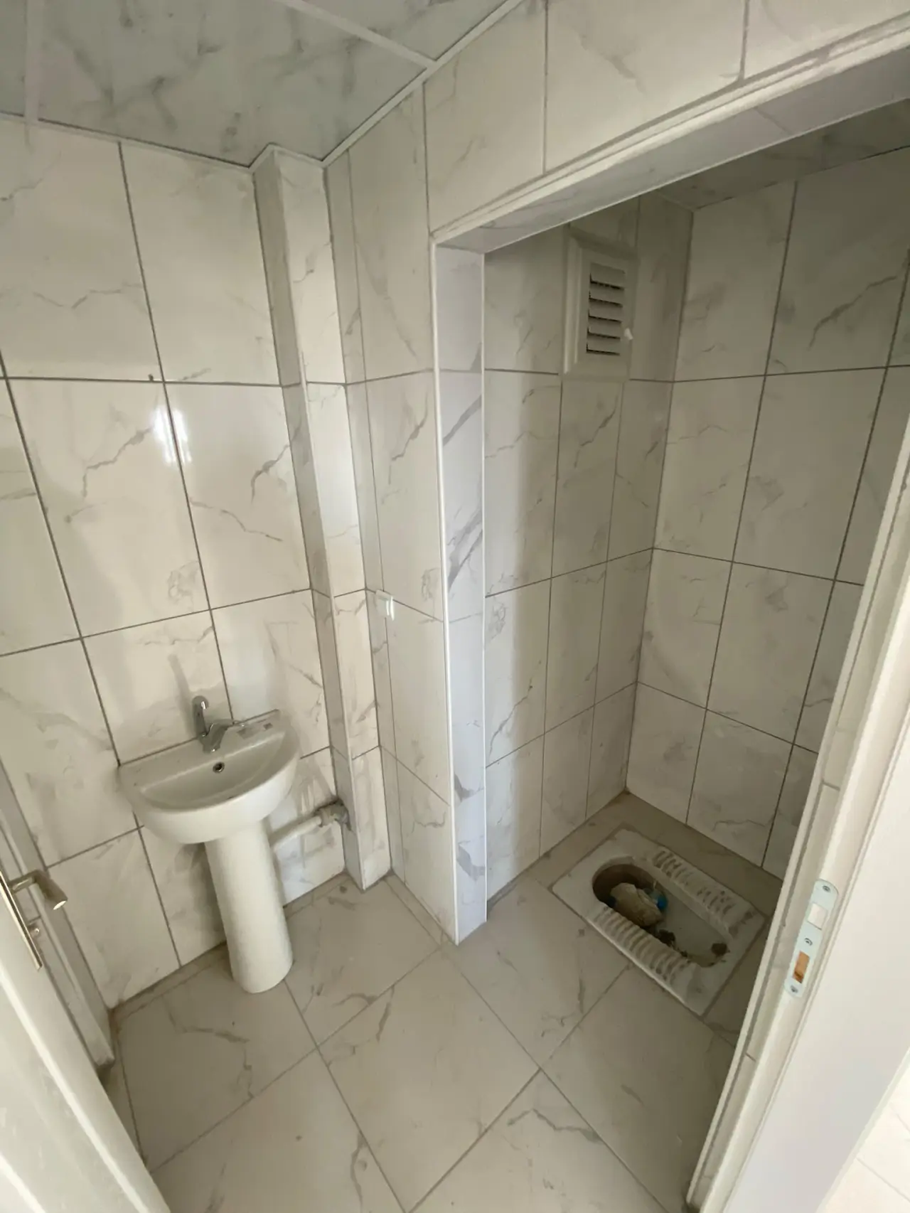 POLAT GAYRİMENKUL - 🚪 GENİŞ METREKARELİ, FERAH 3+1 DAİRE FENESE MAHALLESİ'NDE SİZLERİ BEKLİYOR!