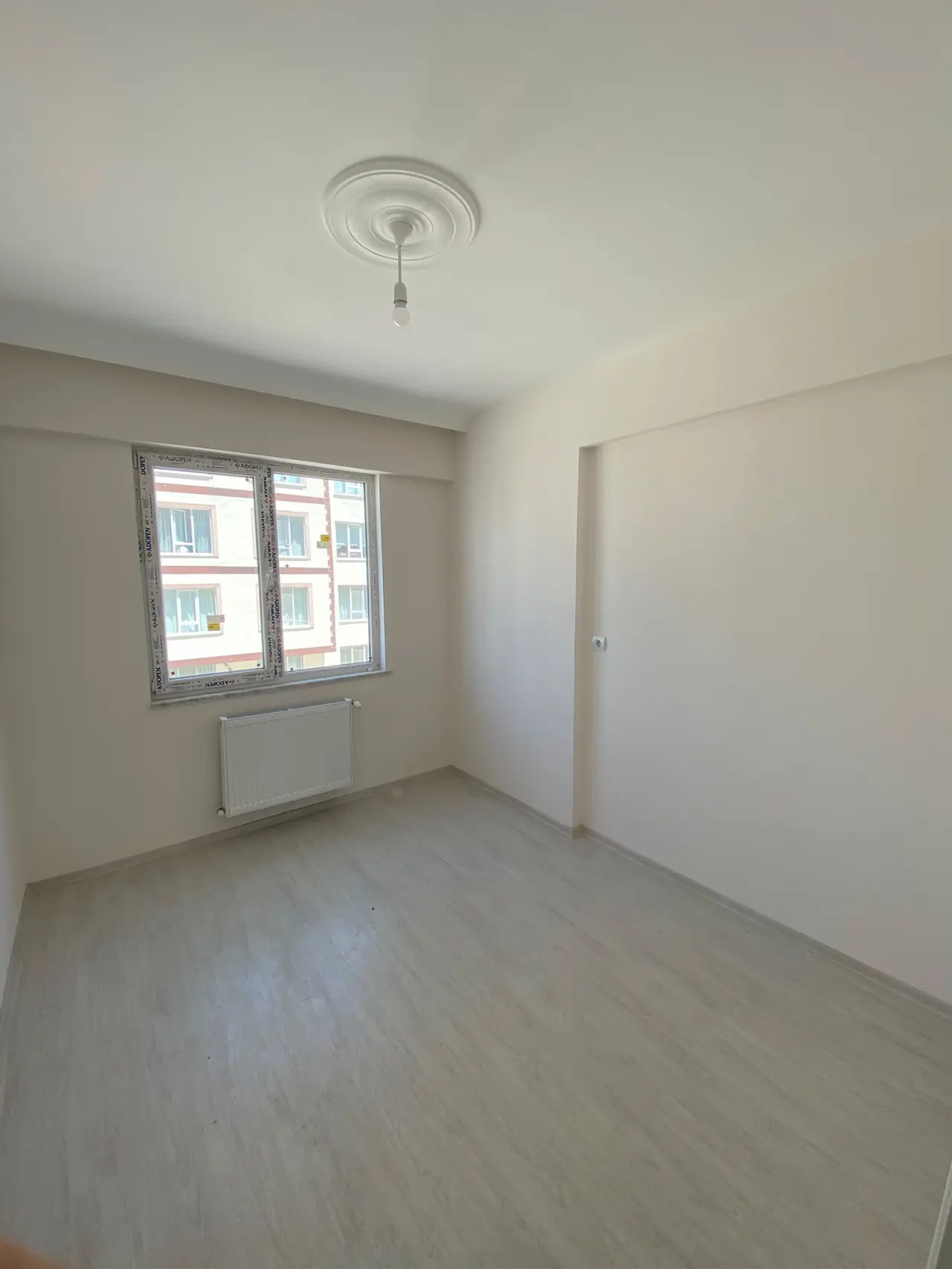 POLAT GAYRİMENKUL - 🚪 GENİŞ METREKARELİ, FERAH 3+1 DAİRE FENESE MAHALLESİ'NDE SİZLERİ BEKLİYOR!