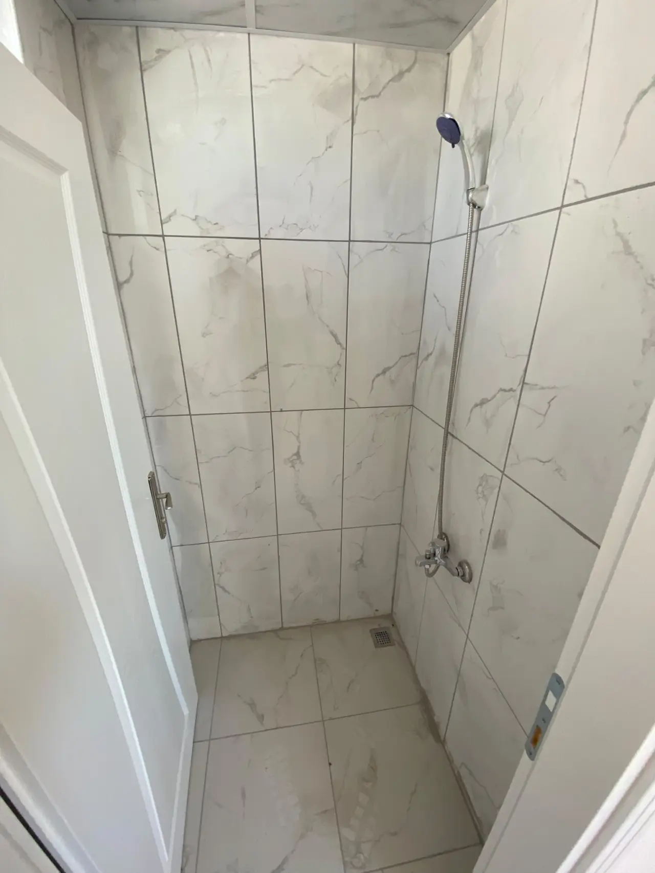 POLAT GAYRİMENKUL - 🚪 GENİŞ METREKARELİ, FERAH 3+1 DAİRE FENESE MAHALLESİ'NDE SİZLERİ BEKLİYOR!
