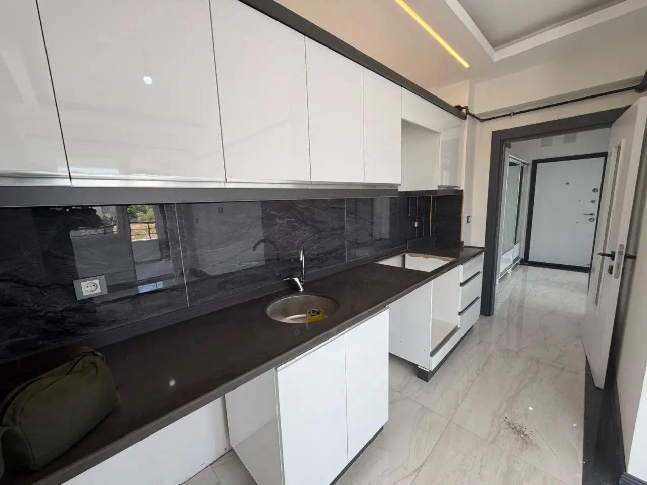 POLAT GAYRİMENKUL - 📍 YENİMAHALLE'DE 3+1 SATILIK LÜKS DAİRE**