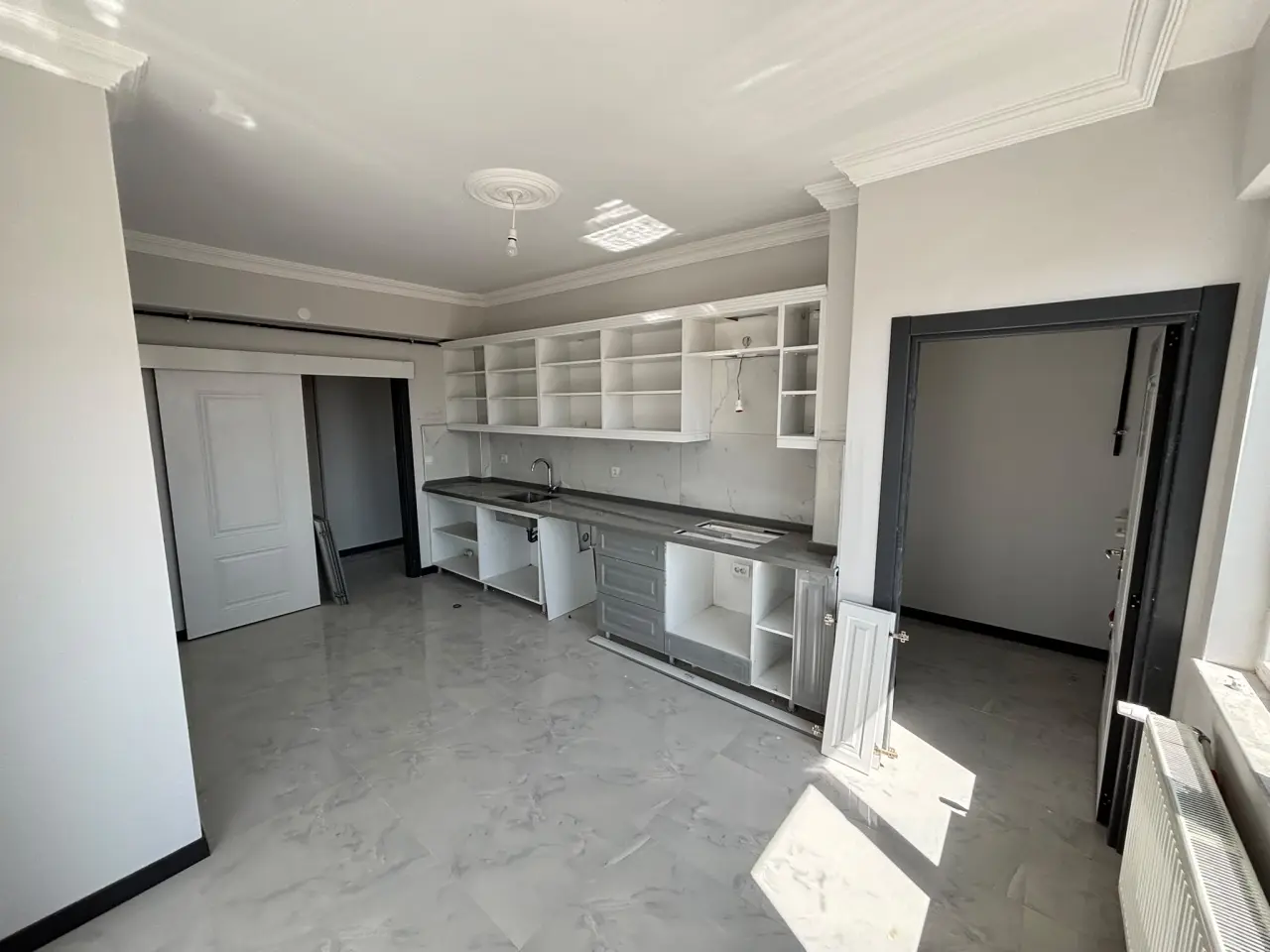 POLAT GAYRİMENKUL GÜVENCESİYLE GÖZ ALICI 130 m² NET 3+1 LÜKS DAİRE!