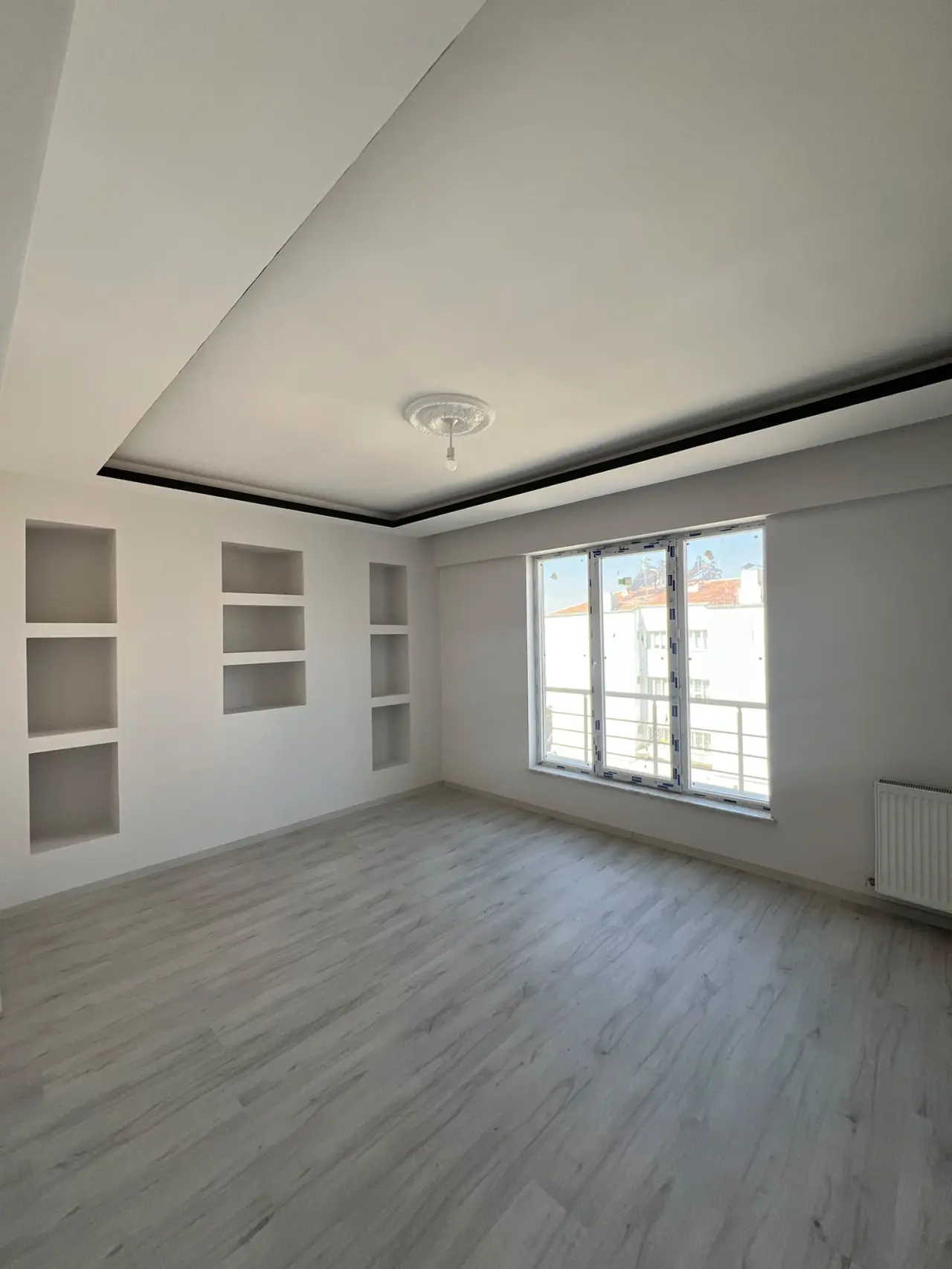 POLAT GAYRİMENKUL -  İBRAHİMAĞA MAHALLESİNDE SATILIK 2+1 DAİRE