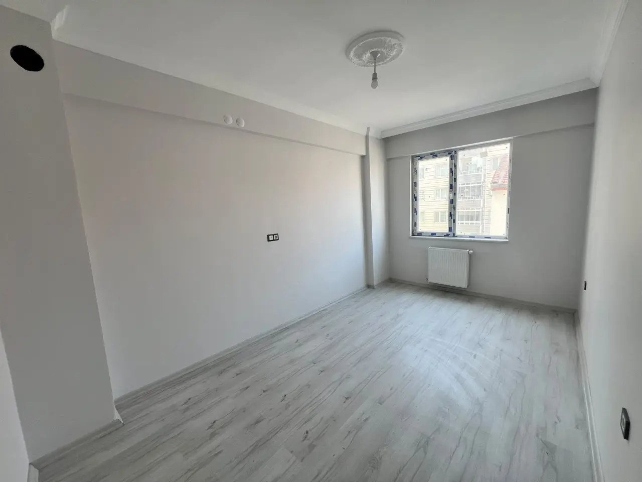 POLAT GAYRİMENKUL -  İBRAHİMAĞA MAHALLESİNDE SATILIK 2+1 DAİRE