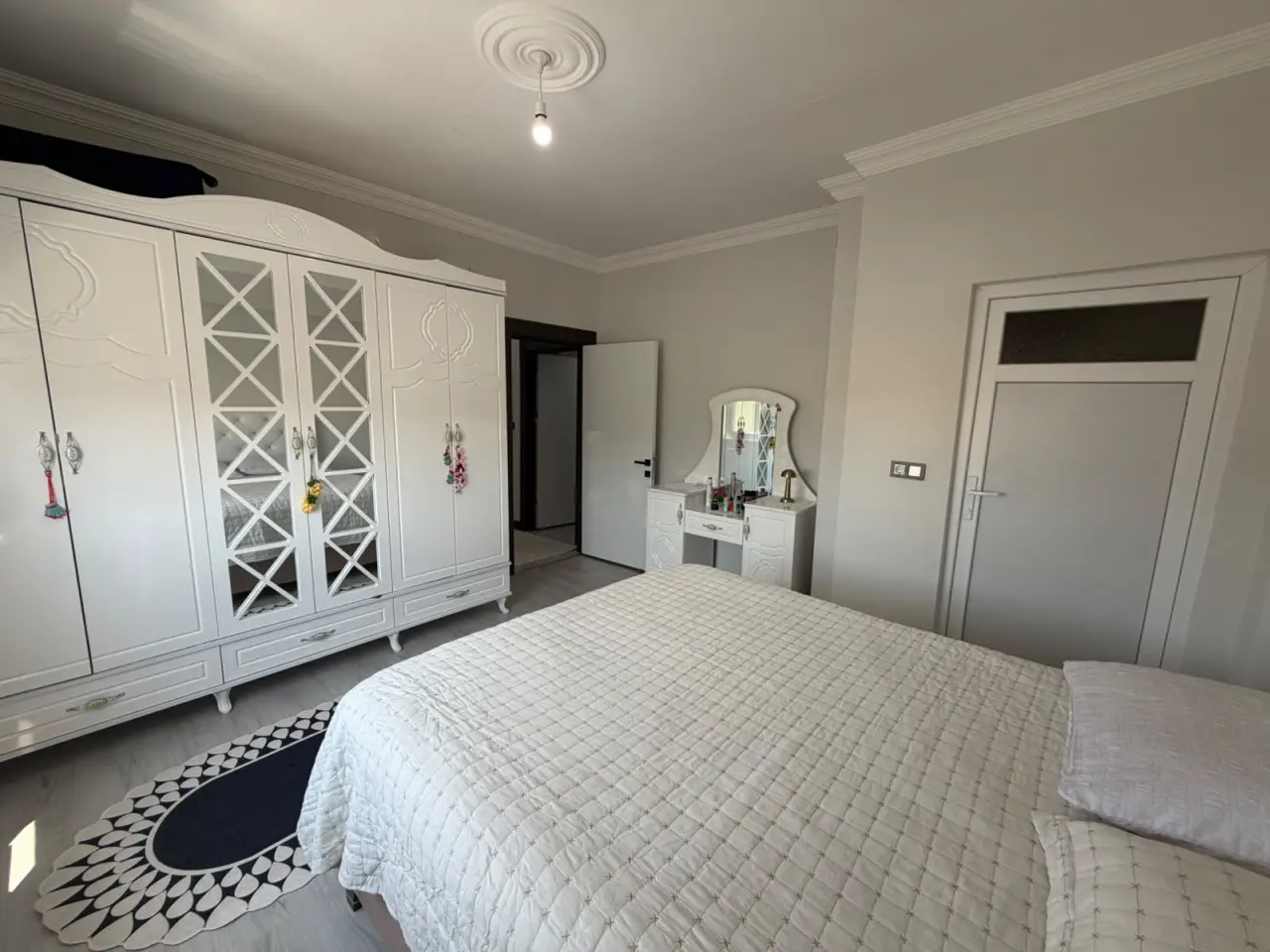 POLAT GAYRİMENKUL - AŞIK SEYRANİ MAHALLESİ'NDE HARİKA KONUMDA 3+1 FULL YAPILI LÜKS SATILIK DAİRE**