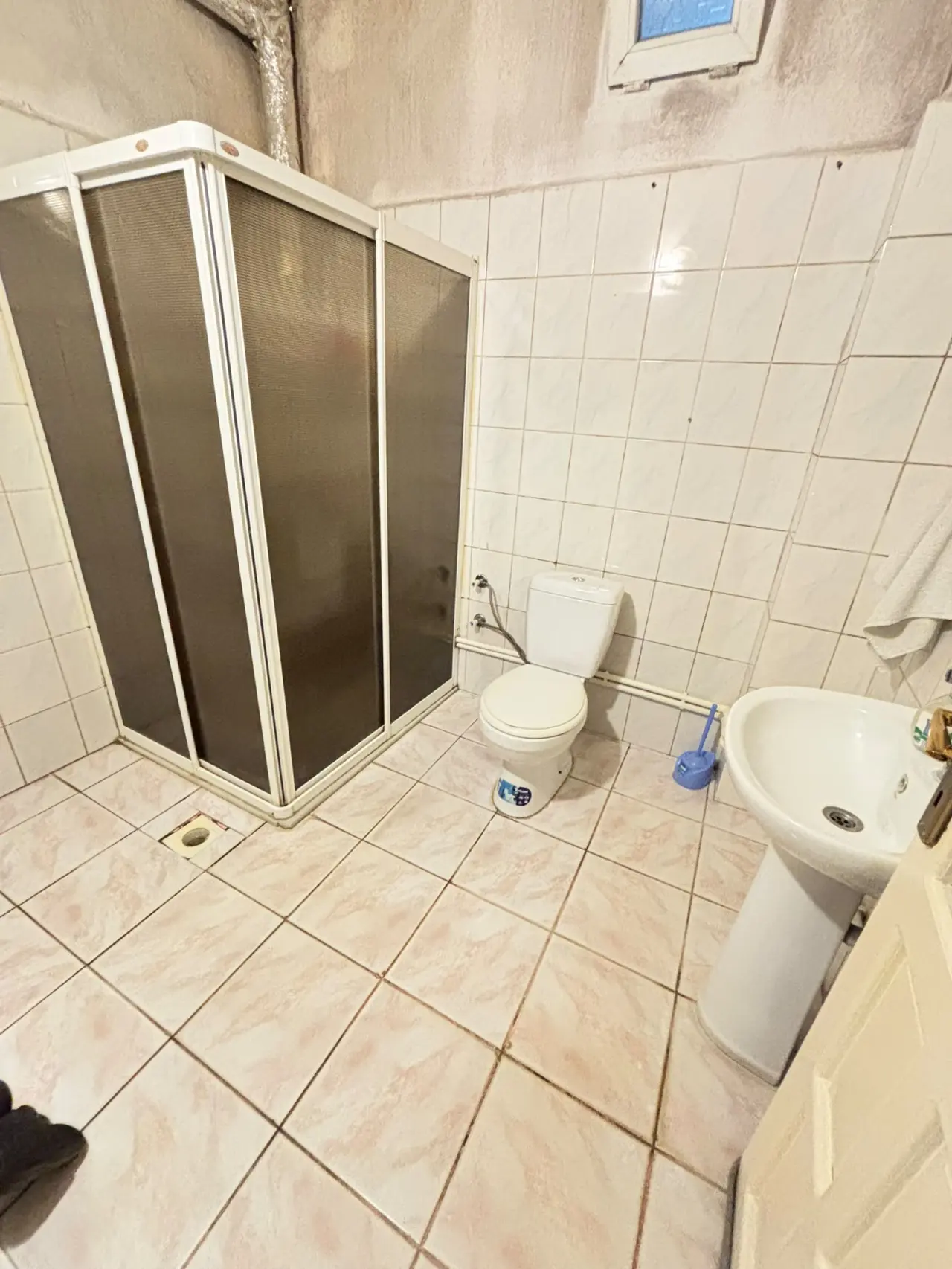 POLAT GAYRİMENKUL - SALI PAZARI ÜSTÜ MEVKİİNDE SATILIK 3+1 DAİRE