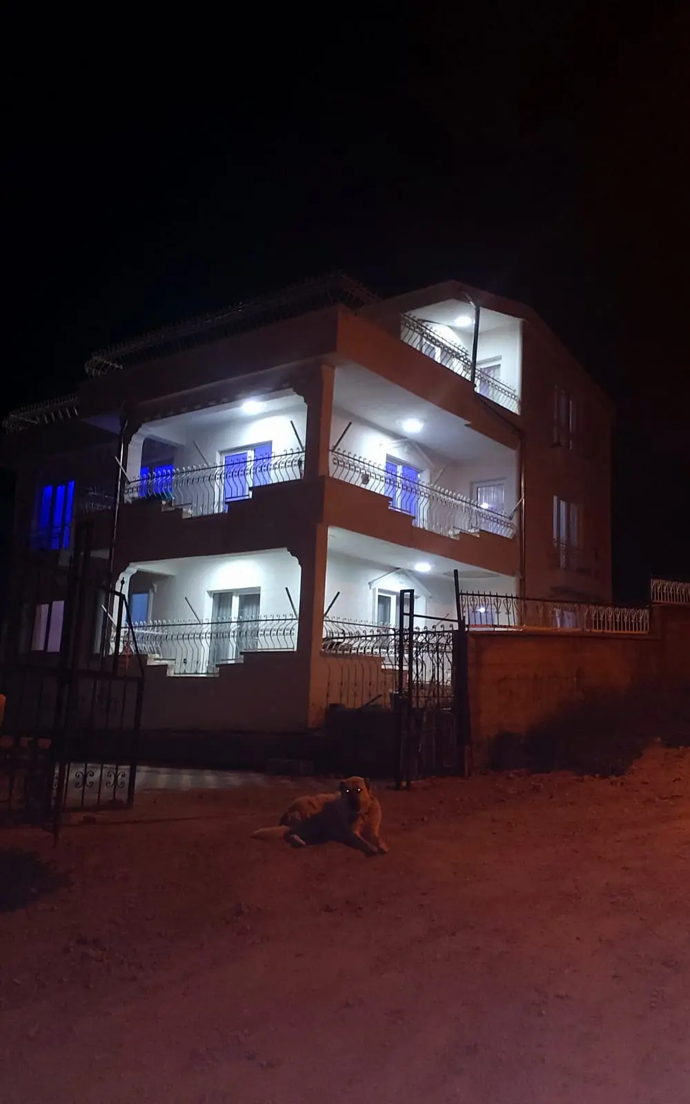 POLAT GAYRİMENKUL - 🏡 SATILIK & KİRALIK 360 m² TRİPLEKS VİLLA