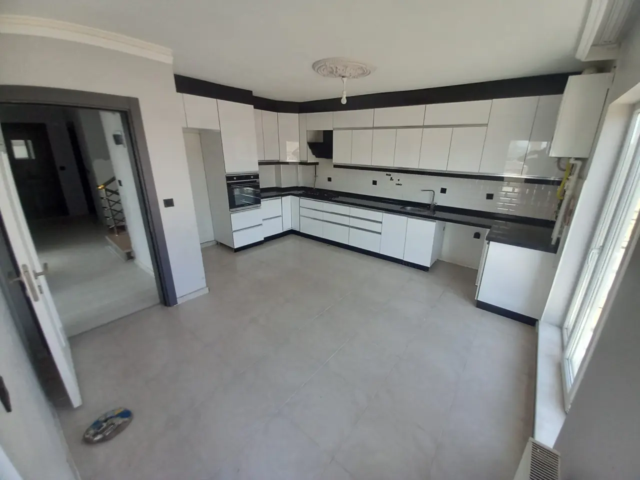 POLAT GAYRİMENKUL - 🏡 SATILIK & KİRALIK 360 m² TRİPLEKS VİLLA
