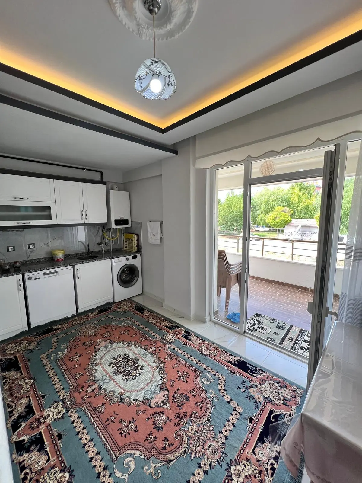 POLAT GAYRİMENKUL - BAHÇELİEVLER MAHALLESİ’NDE 130 M² 3+1 DAİRE