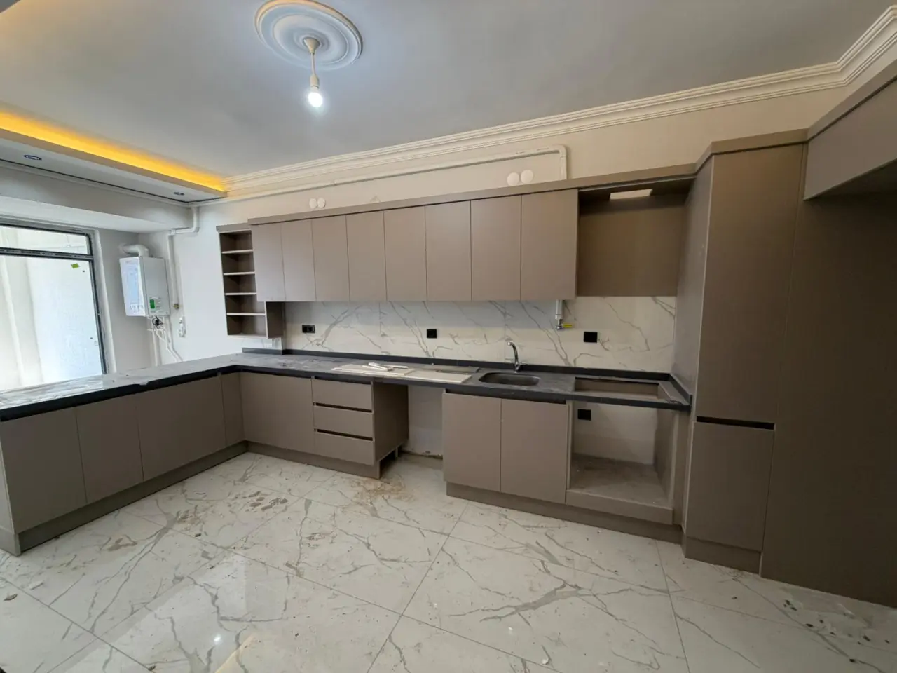 POLAT GAYRİMENKUL - TEKİR CADDESİ MEVKİİNDE HEM SATILIK HEM KİRALIK ULTRA LÜKS 3+1 DAİRE