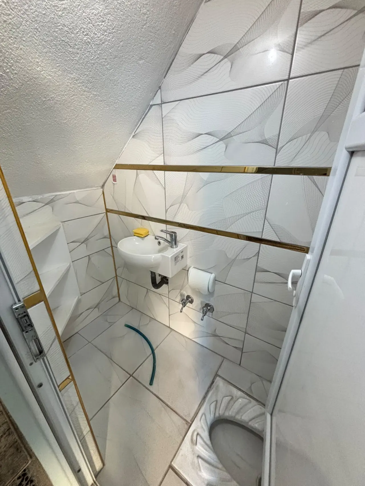 POLAT GAYRİMENKUL -  AŞAĞIEVEREK MAHALLESİ’NDE SATILIK 2+1 DAİRE!**