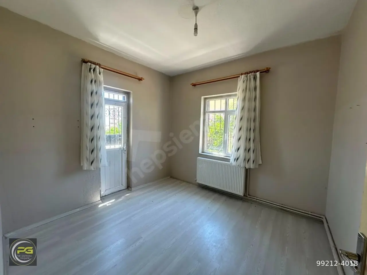 POLAT GAYRİMENKUL - HARMAN MAHALLESİ'NDE SATILIK MÜSTAKİL EV VE ARSASI VE 120 M2 BODRUM